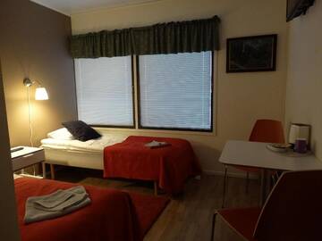 Фото номера Двухместный номер с 2 отдельными кроватями Отель Botnia Hotel &amp; Restaurant г. Kruunupyy 9